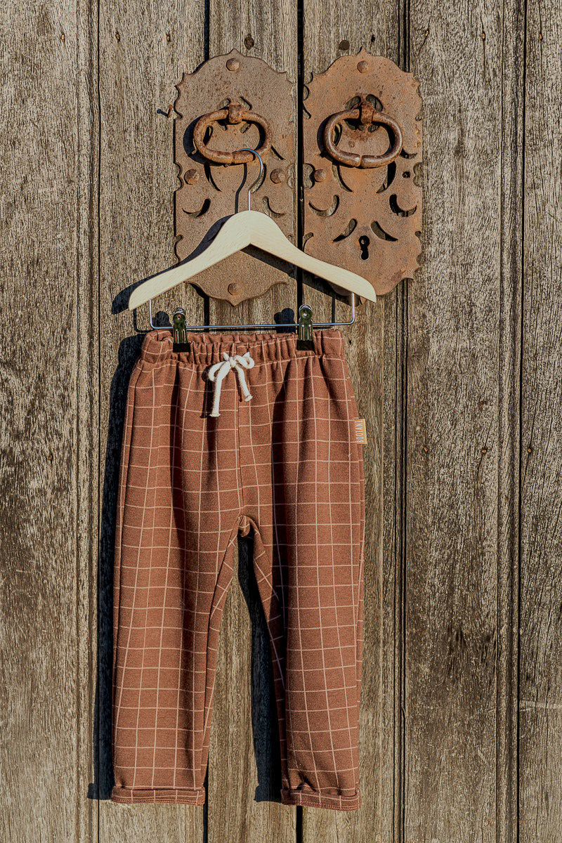 PANTALONES A CUADROS